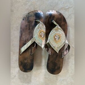 CHINESE LAUNDRY - Z CAN'T WAIT Peacock Sandal 7 Gently worn. Wood leather boho